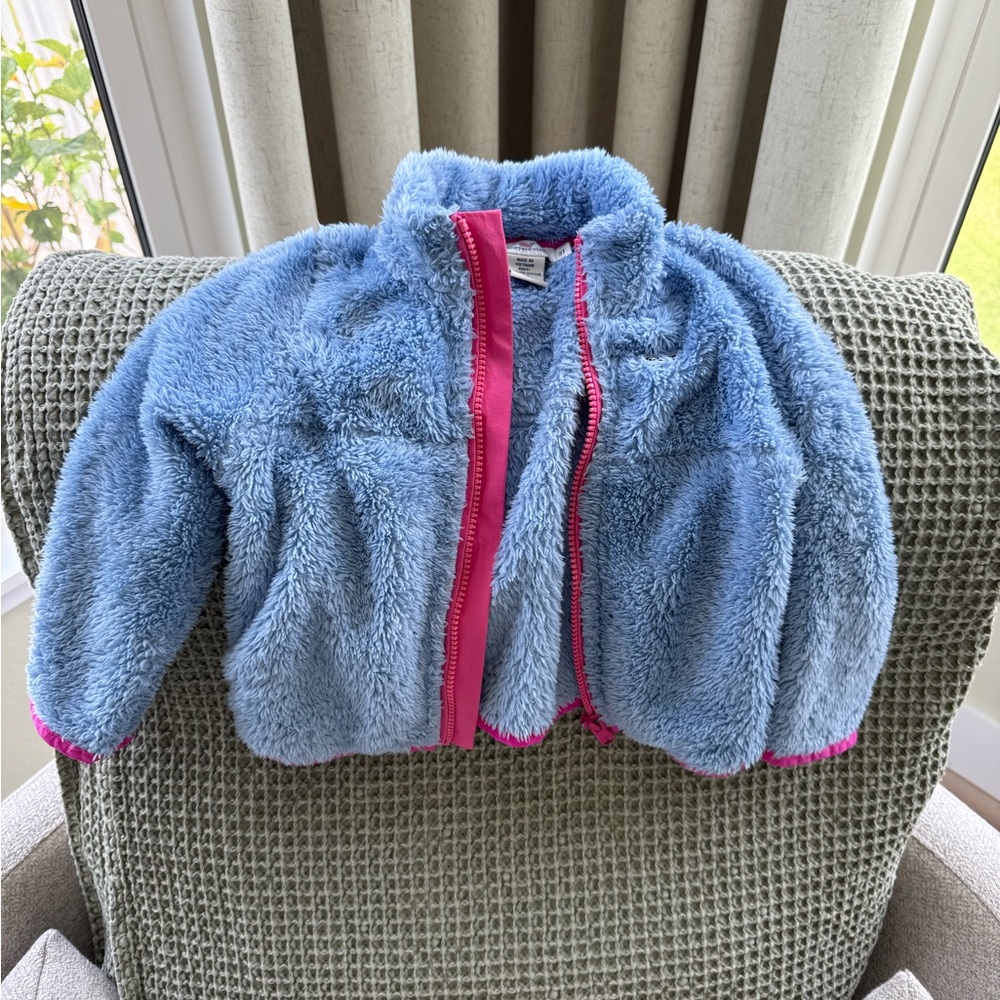 Vineyard Vines Light Blue Fleece with Pink Accents